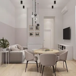 boutique52-old-tbilisi-apartment.alltbilisihotels.com/